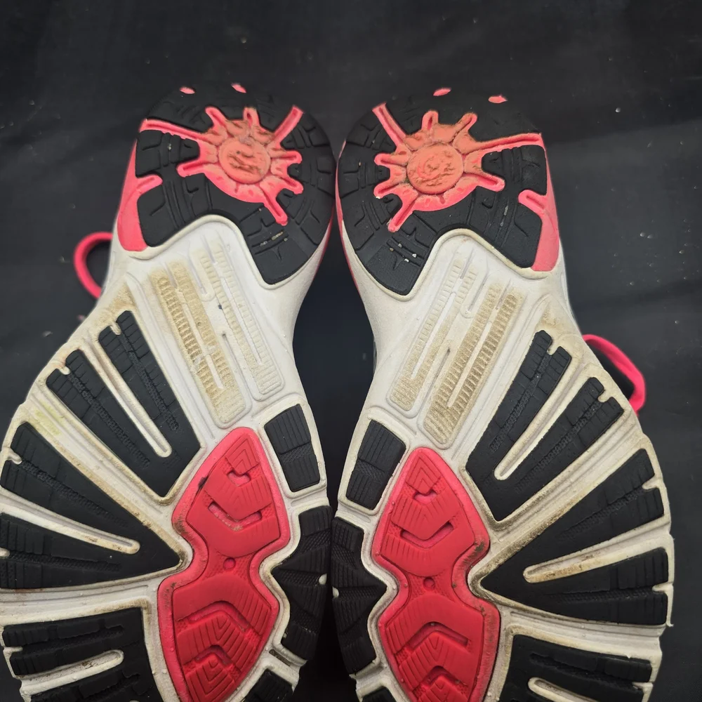 Brooks Athletic Shoes - Gray‎ and Pink